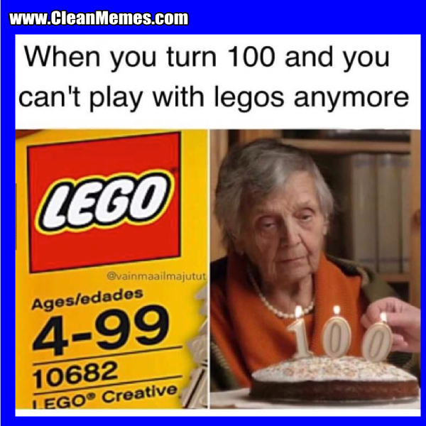 99PlayWithLegos